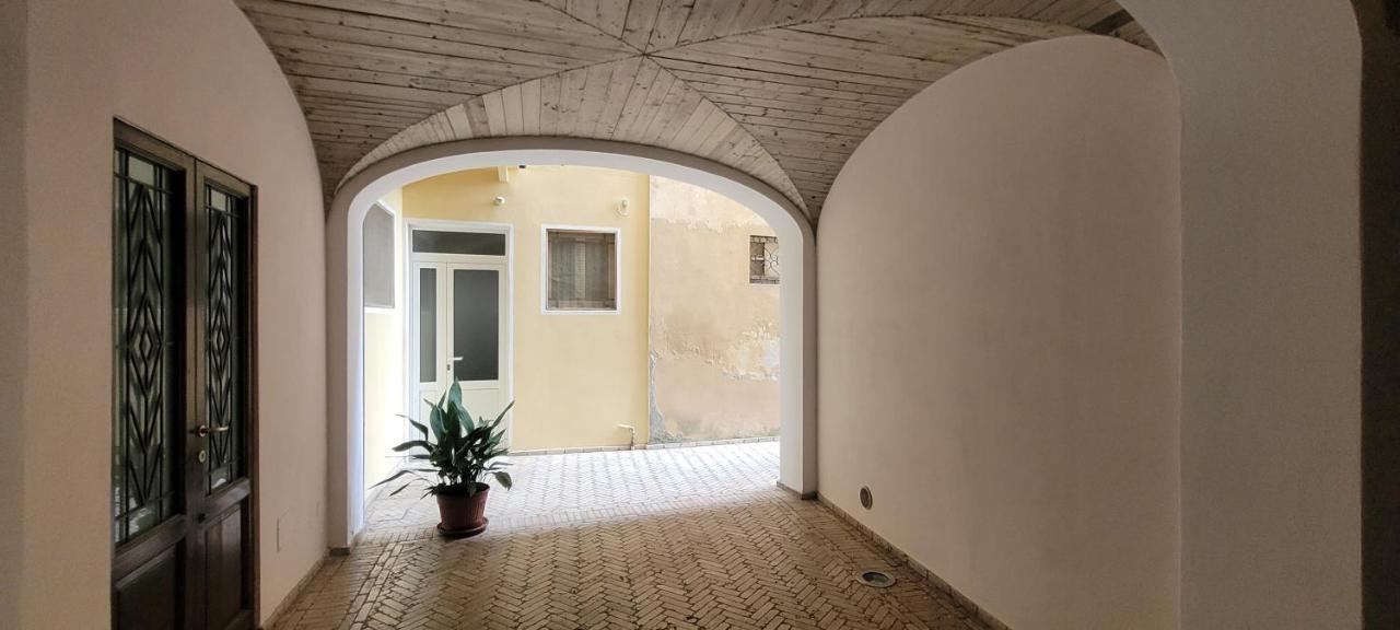 Апартаменты Mandello Riva Granda Манделло-дель-Ларио Экстерьер фото